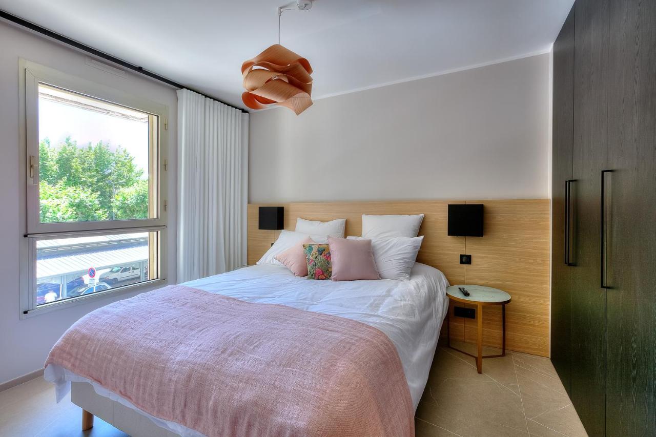 Luxury Flat With Balcony - City Center คานส์ ภายนอก รูปภาพ